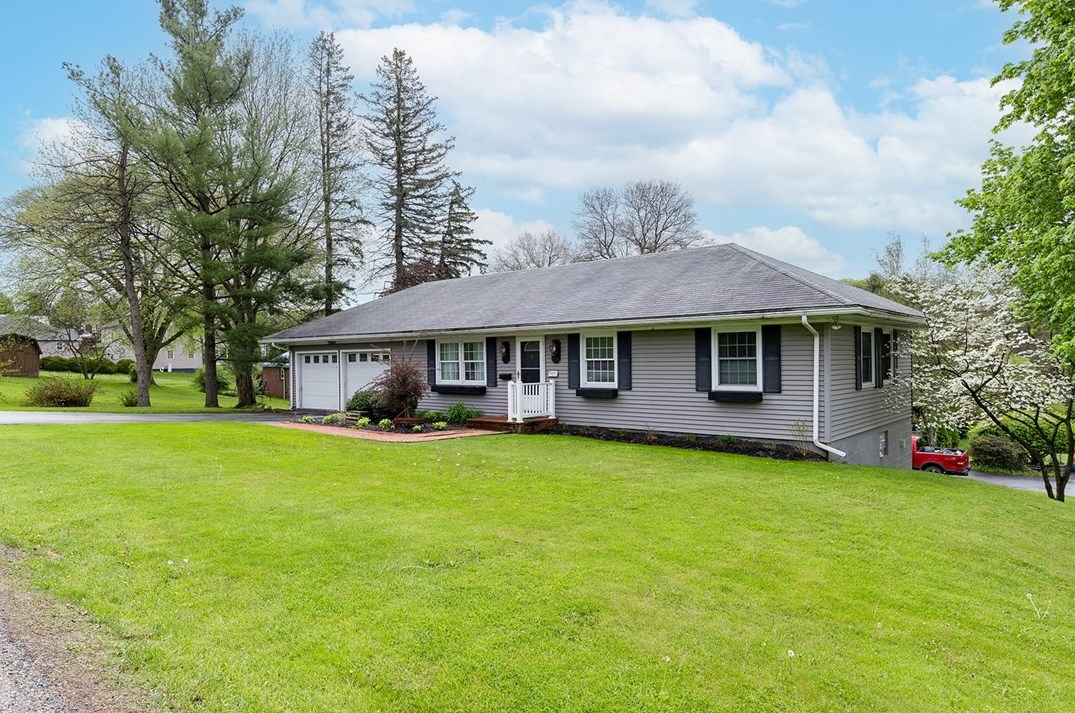 1097 W Union St, Somerset, PA 15501