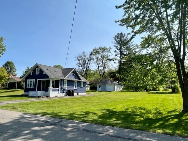 848 Lillian Dr, Hermitage, PA 16148