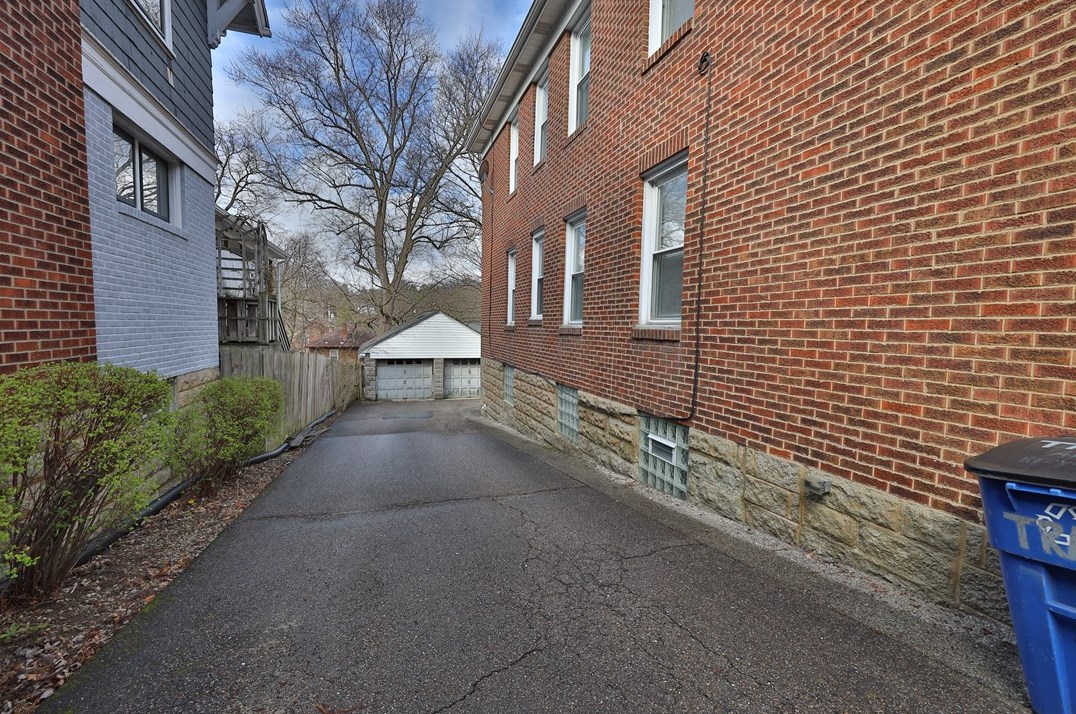 1547 Mcfarland Rd #2, Pittsburgh, PA 15216