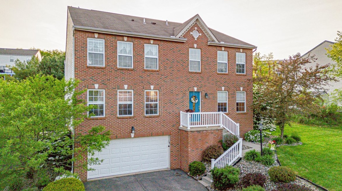 5027 Apple Ridge Dr, Allison Park, PA 15101