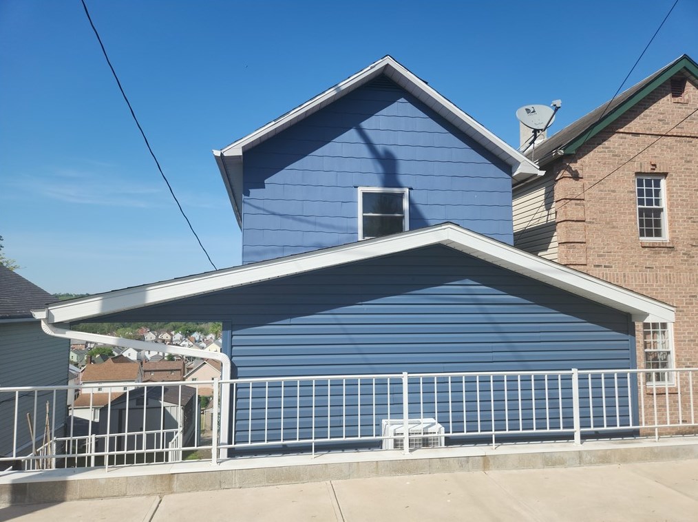 408 Lowell St, Vandergrift, PA 15690