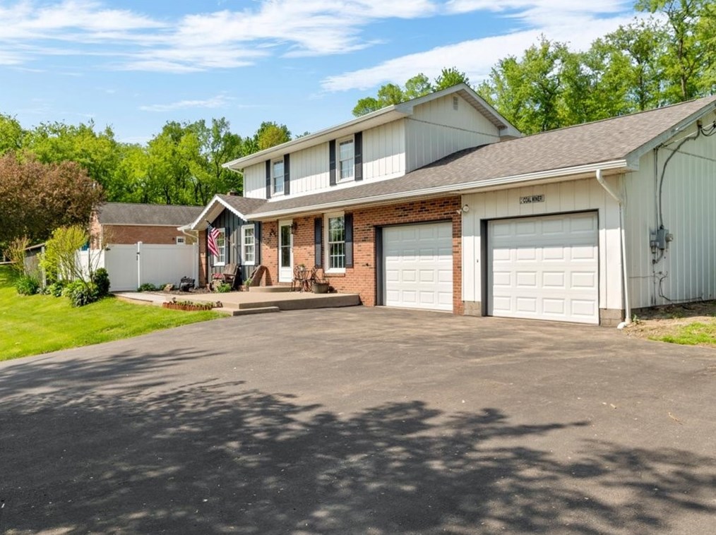 105 Nelson Ave, New Brighton, PA 15066