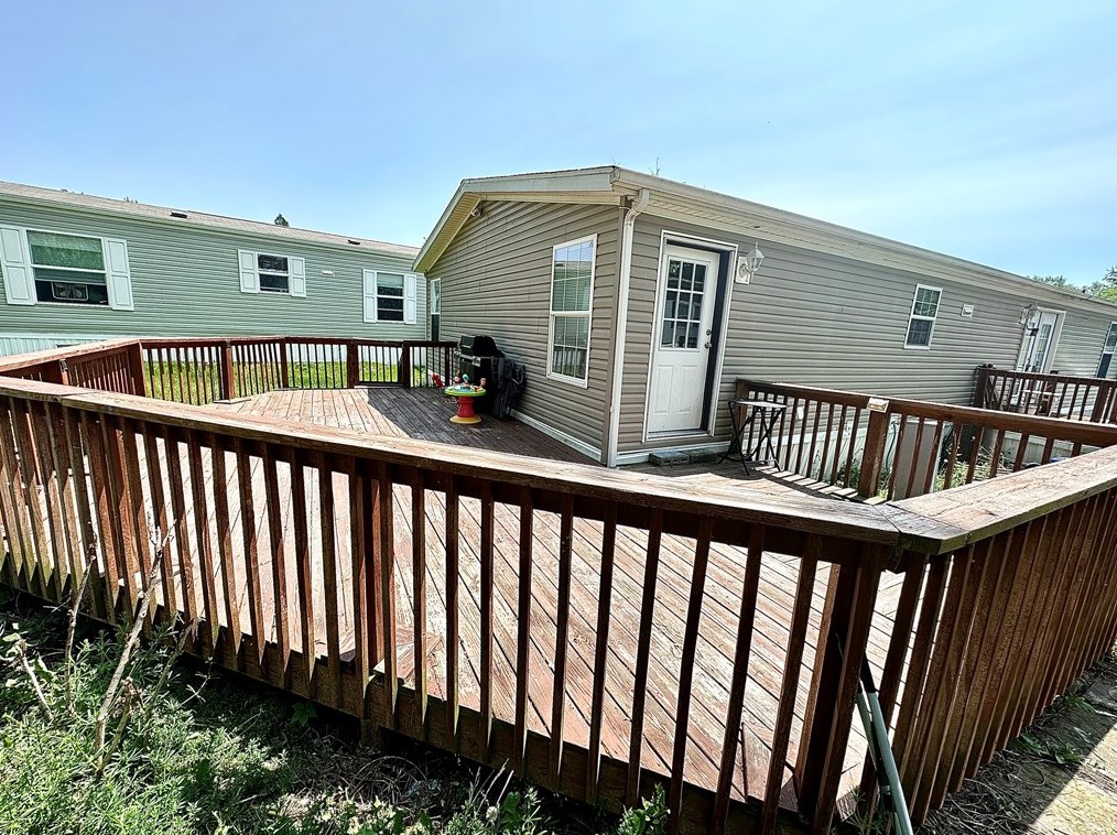 42 Arlington Dr, Imperial, PA 15126