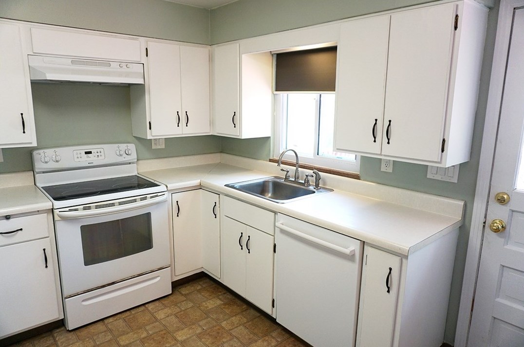 438 Raspberry Dr, Monroeville PA  15146-1328 exterior