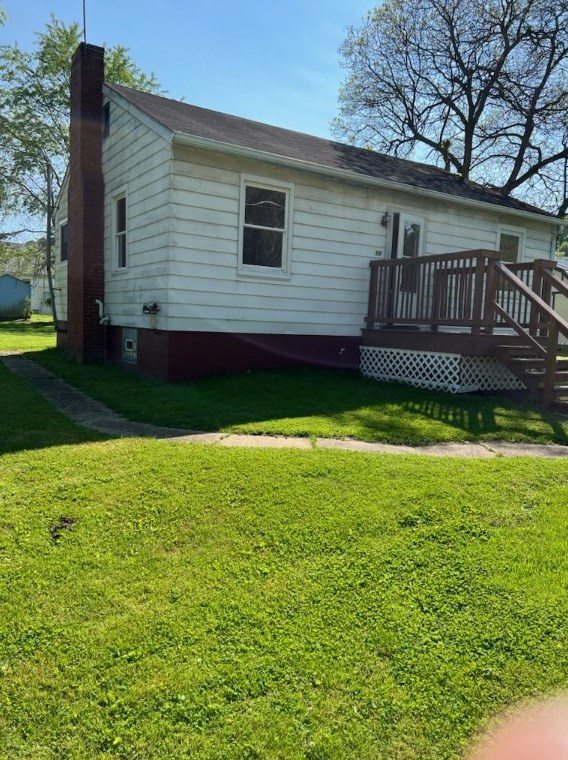 69 Cherry St, Clarksville, PA 15322
