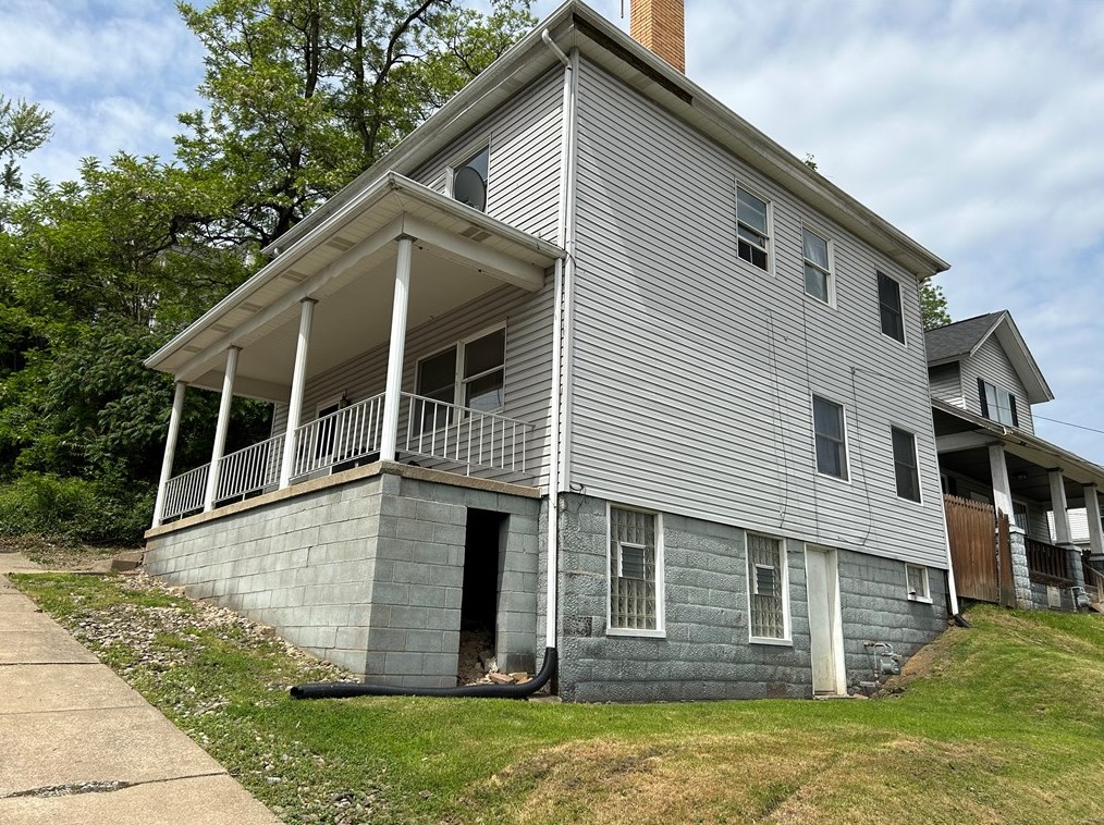 601 Lookout Ave, North Charleroi, PA 15022