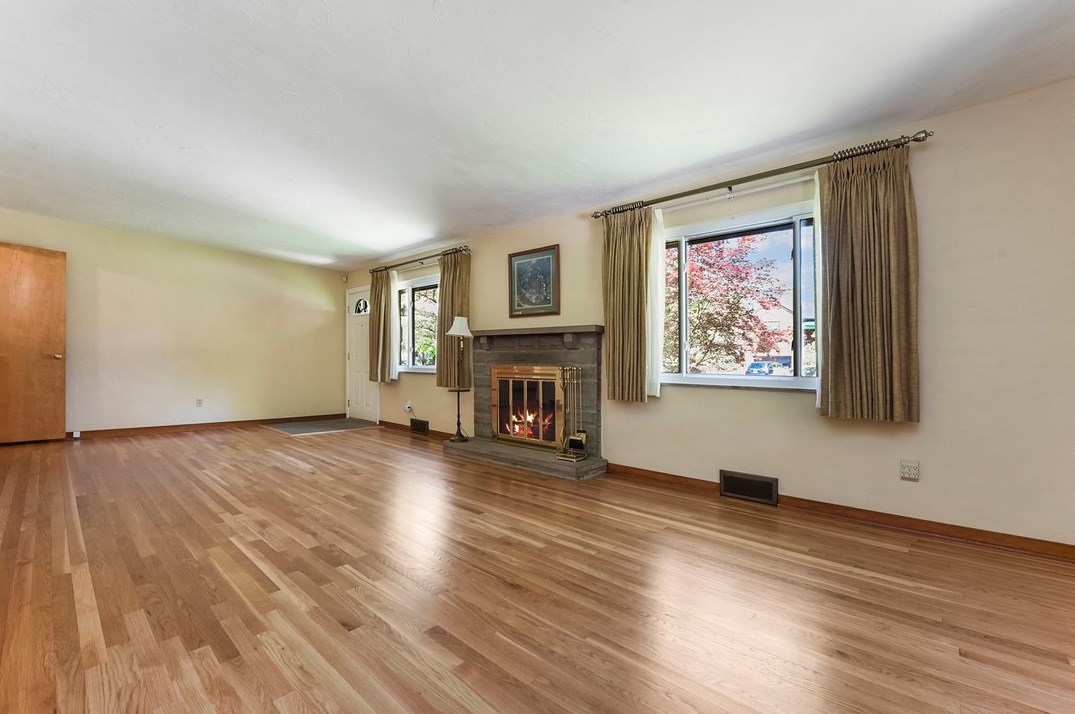 503 9th St, Oakmont, PA 15139