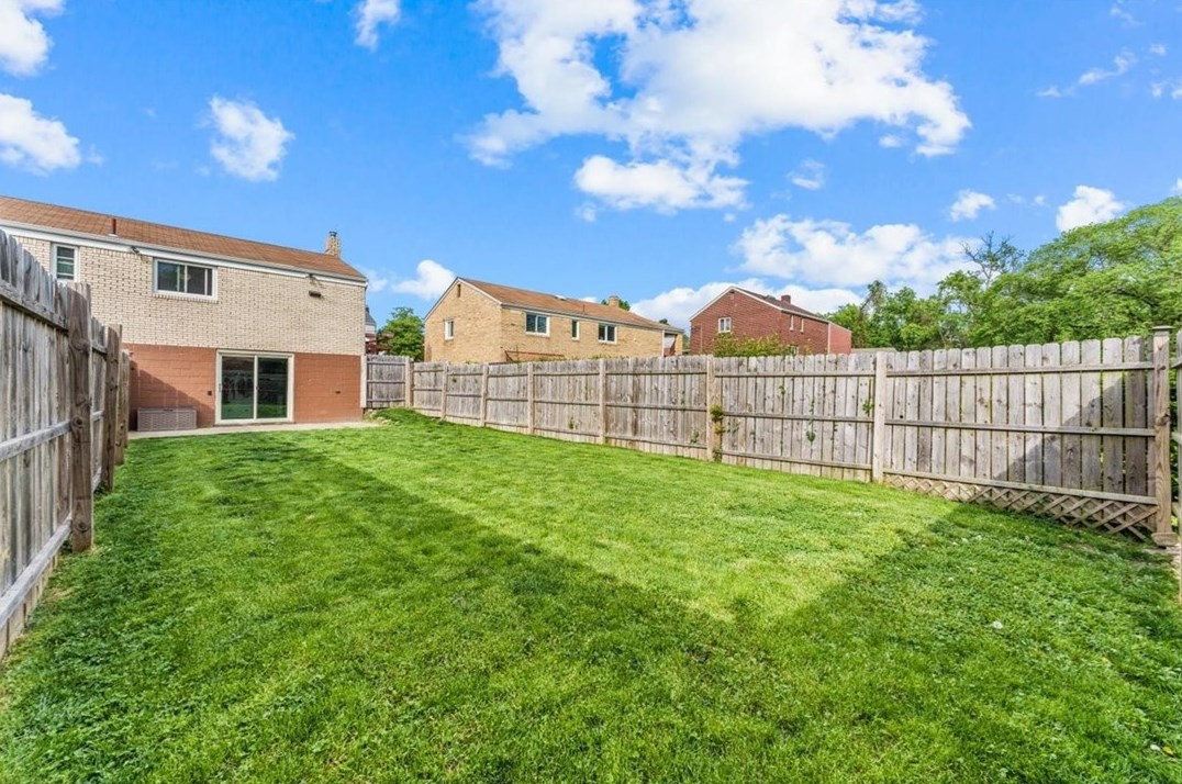 3661 Longview Dr, Whitaker, PA 15120