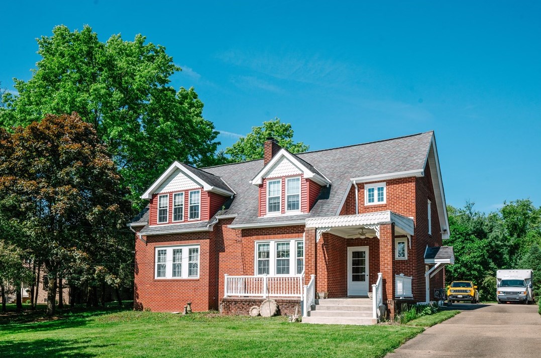 2031 Middle Rd, Glenshaw, PA 15116