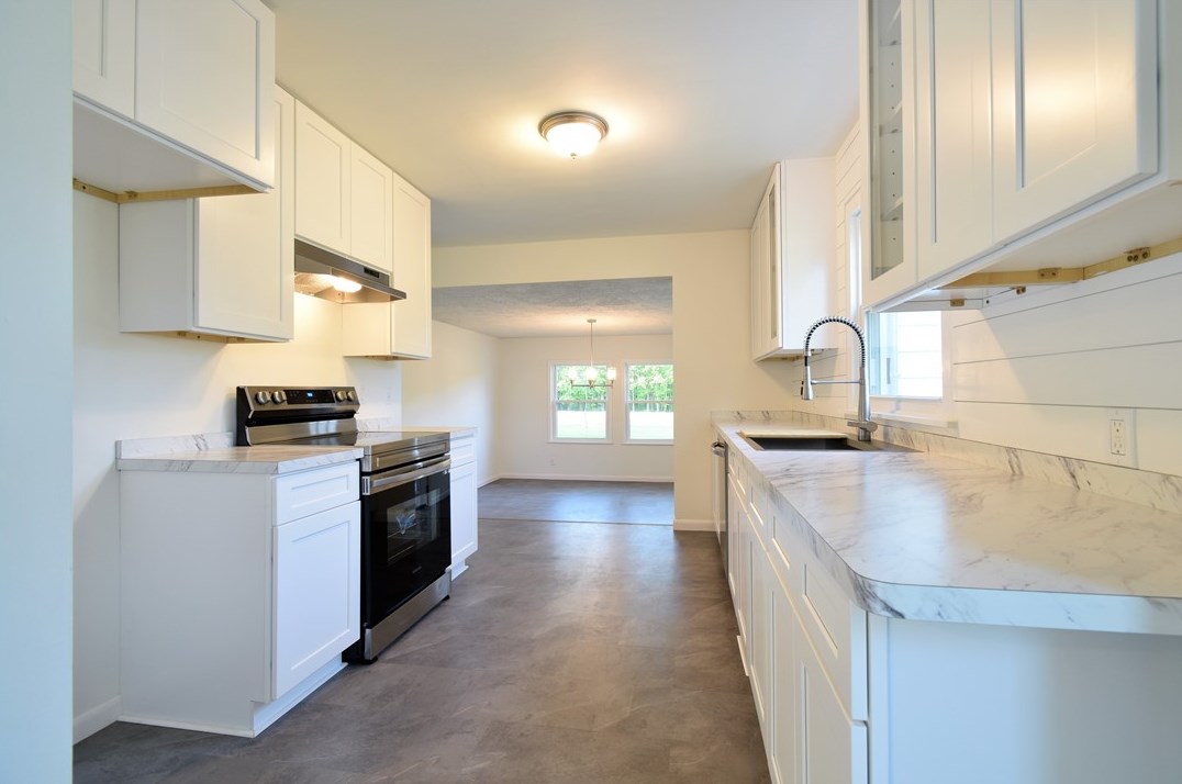 289 Hamburg Rd, Transfer, PA 16154
