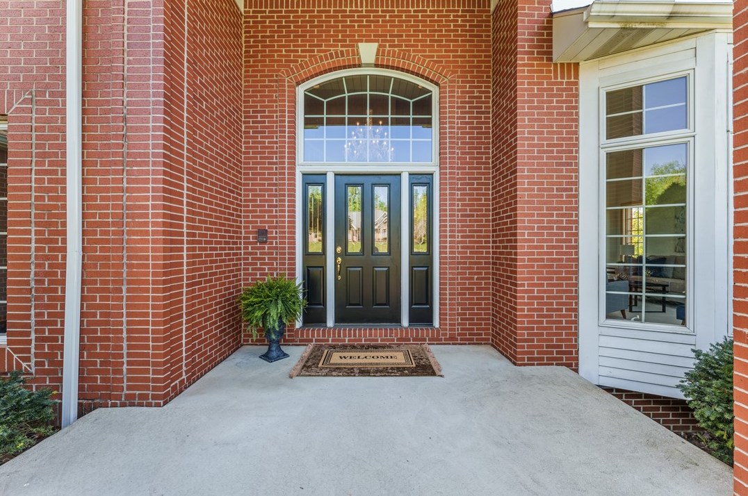 153 Scott Dr, New Castle, PA 16105
