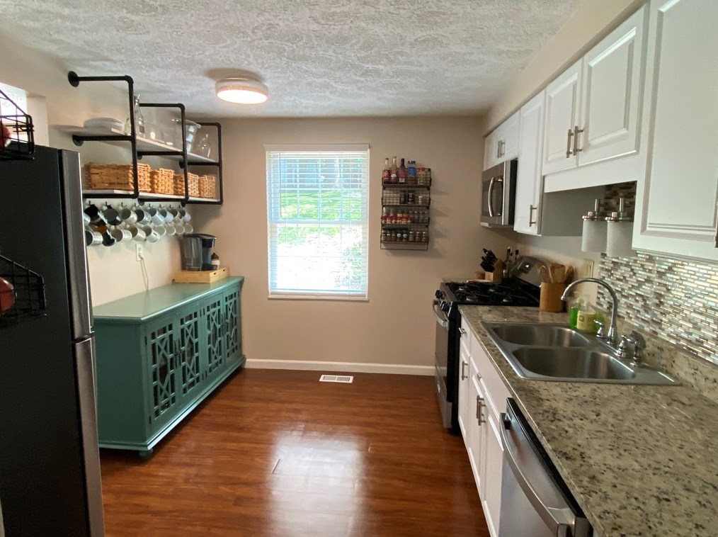 123 Penn Lear Dr, Monroeville PA  15146-4733 exterior