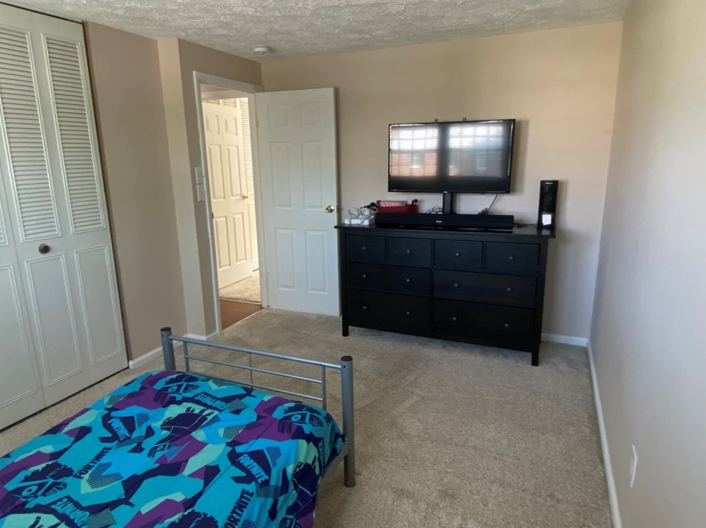 123 Penn Lear Dr, Monroeville PA  15146-4733 exterior