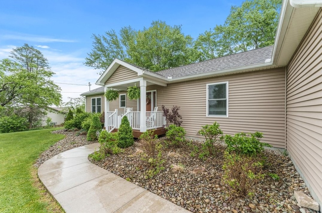626 Wilson Mill Rd, New Castle, PA 16105