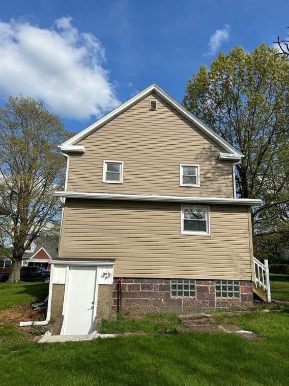 407 Michigan Ave, Jeannette, PA 15644