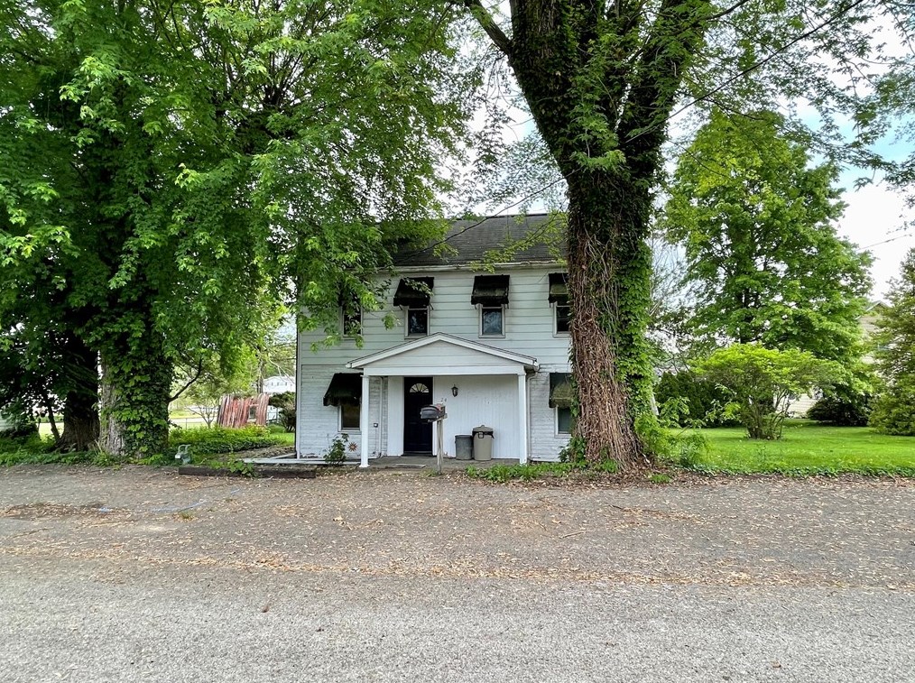 24 Cottage Ave, Grays Landing, PA 15461
