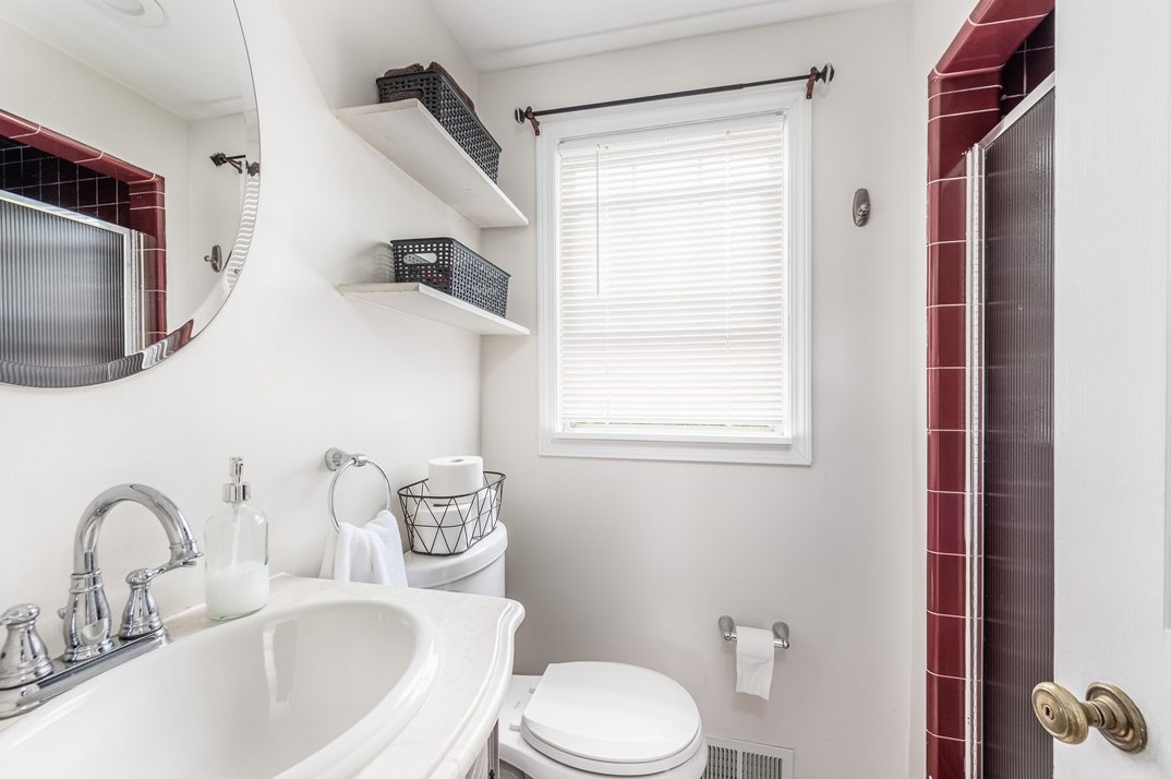 2037 Grandview Farms Ct, Bethel Park PA  15102-3722 exterior