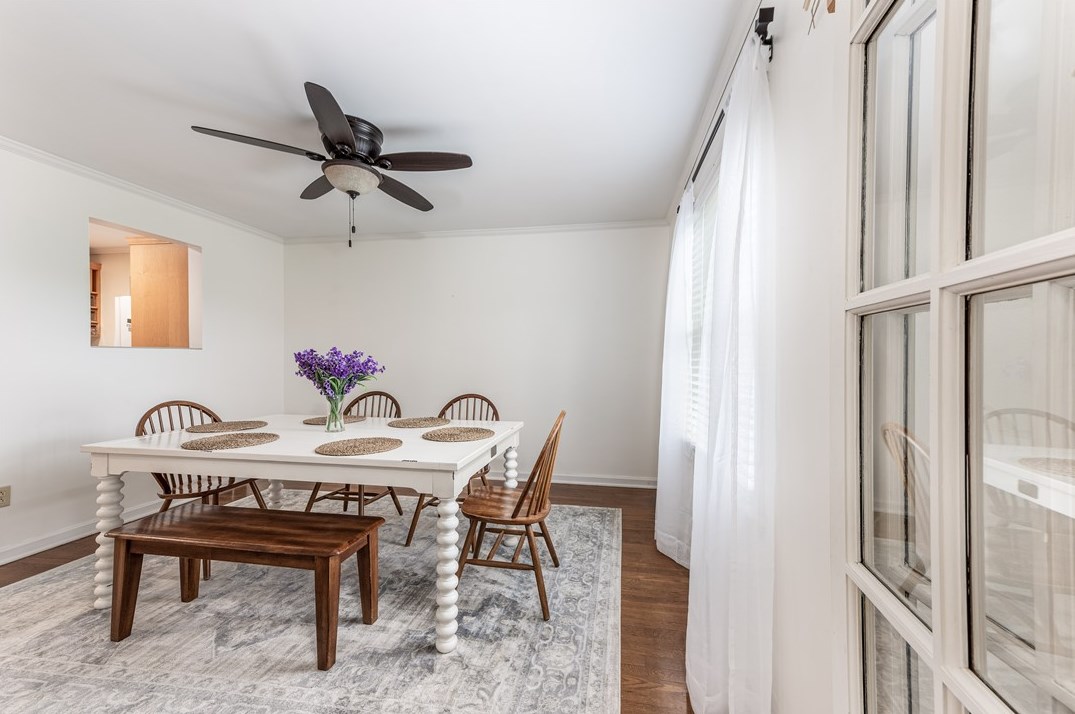 2037 Grandview Farms Ct, Bethel Park PA  15102-3723 exterior