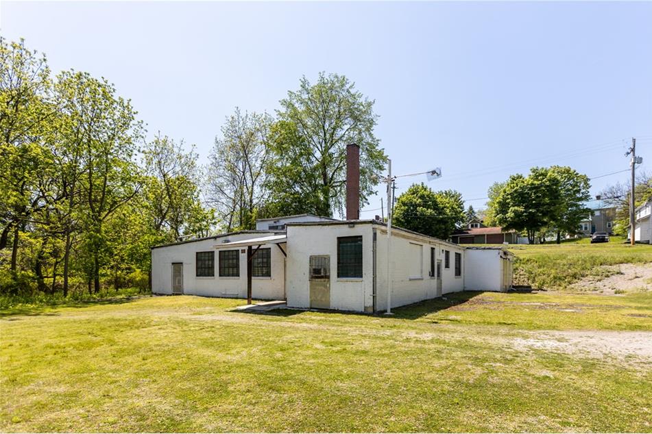 7 Hemlock Ln, East Washington Boro, PA 15301 MLS 1606942 Coldwell