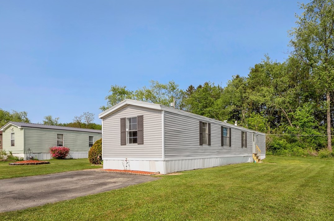 359 Elizabeth Way, Bradenville, PA 15620