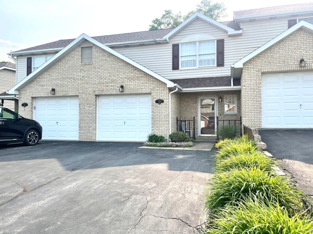 303 Stoneridge Blvd, Butler, PA 16001