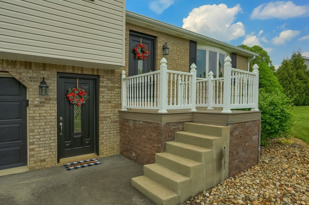 287 Holyoke Rd, Butler, PA 16001