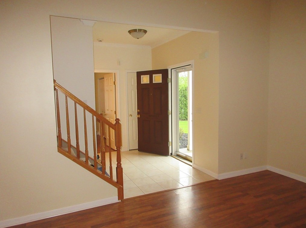 118 Clearwater Dr, Ellwood City, PA 16117