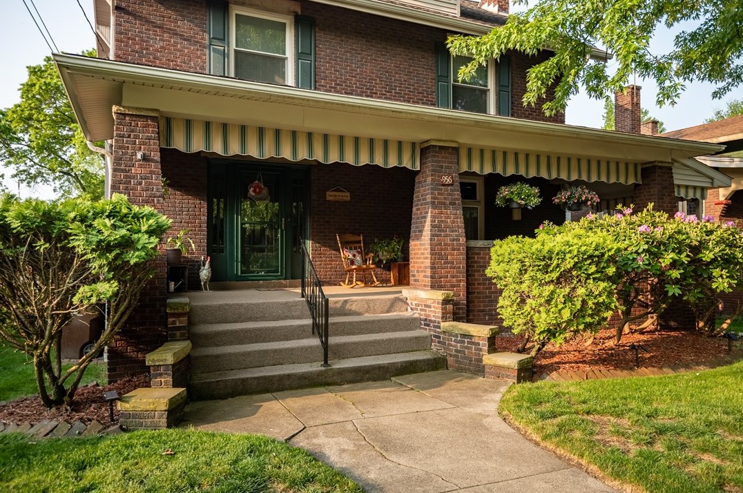 956 Alcoma St, Hermitage, PA 16146