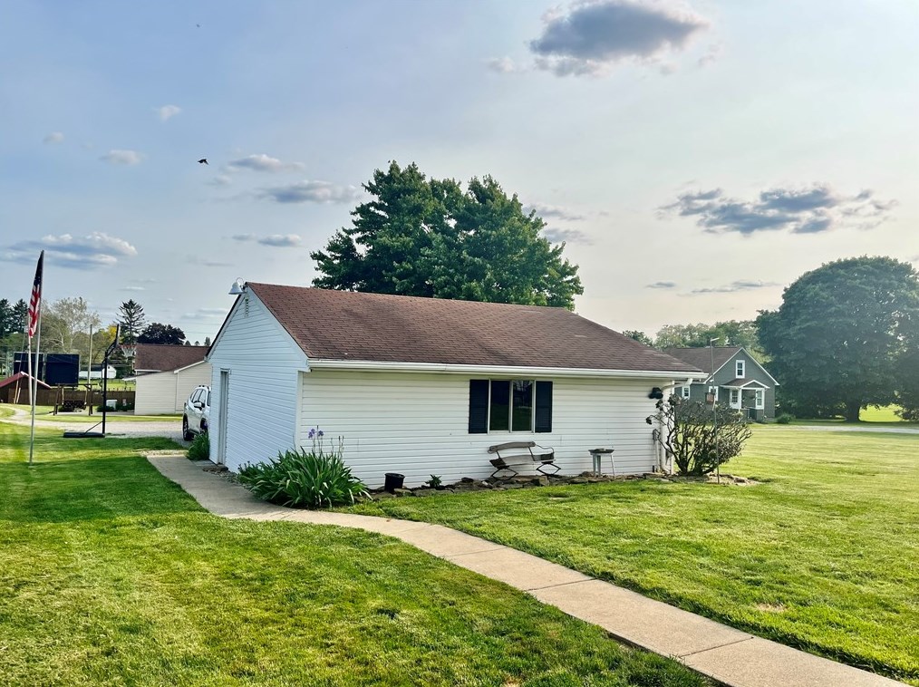 104 Kayla Ln, Cabot, PA 16023