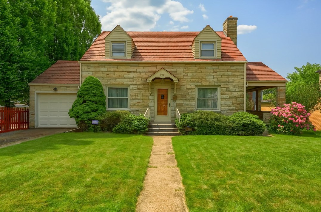 608 Gregg Ave, Bridgeville, PA 15017-2120