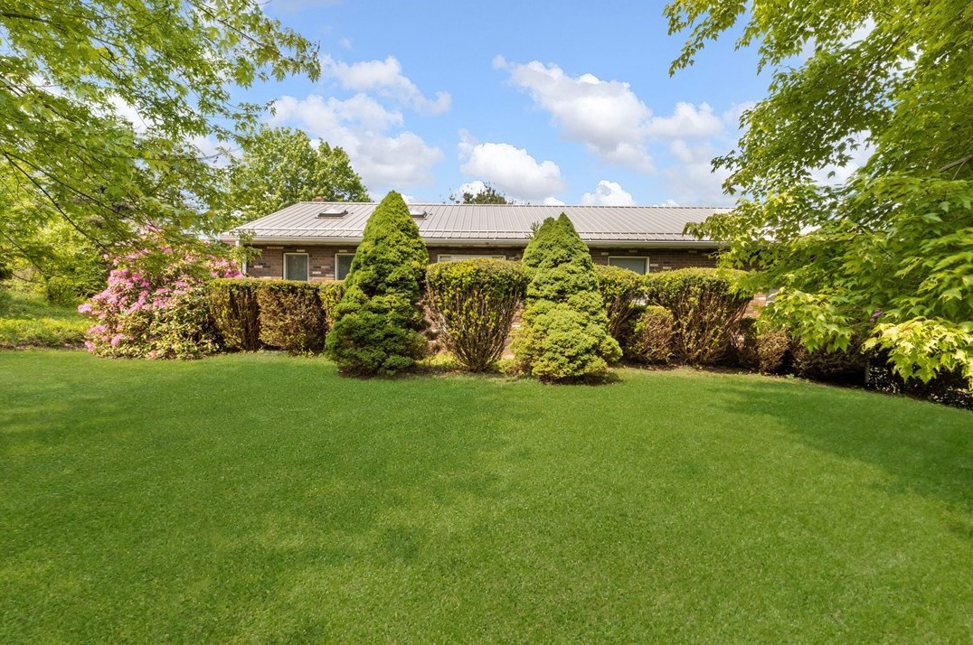 194 Concord Circle Rd, Beaver Falls, PA 15010