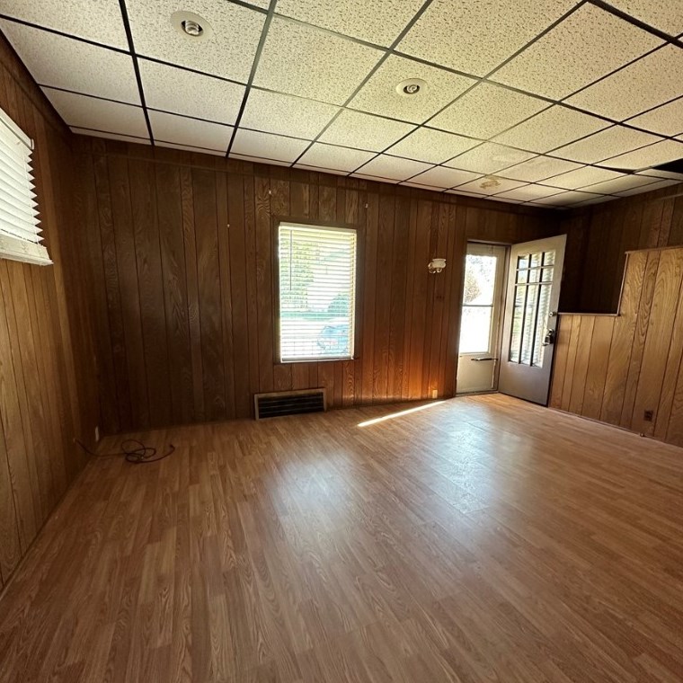 1130 Beechwood Ave, Hermitage, PA 16121