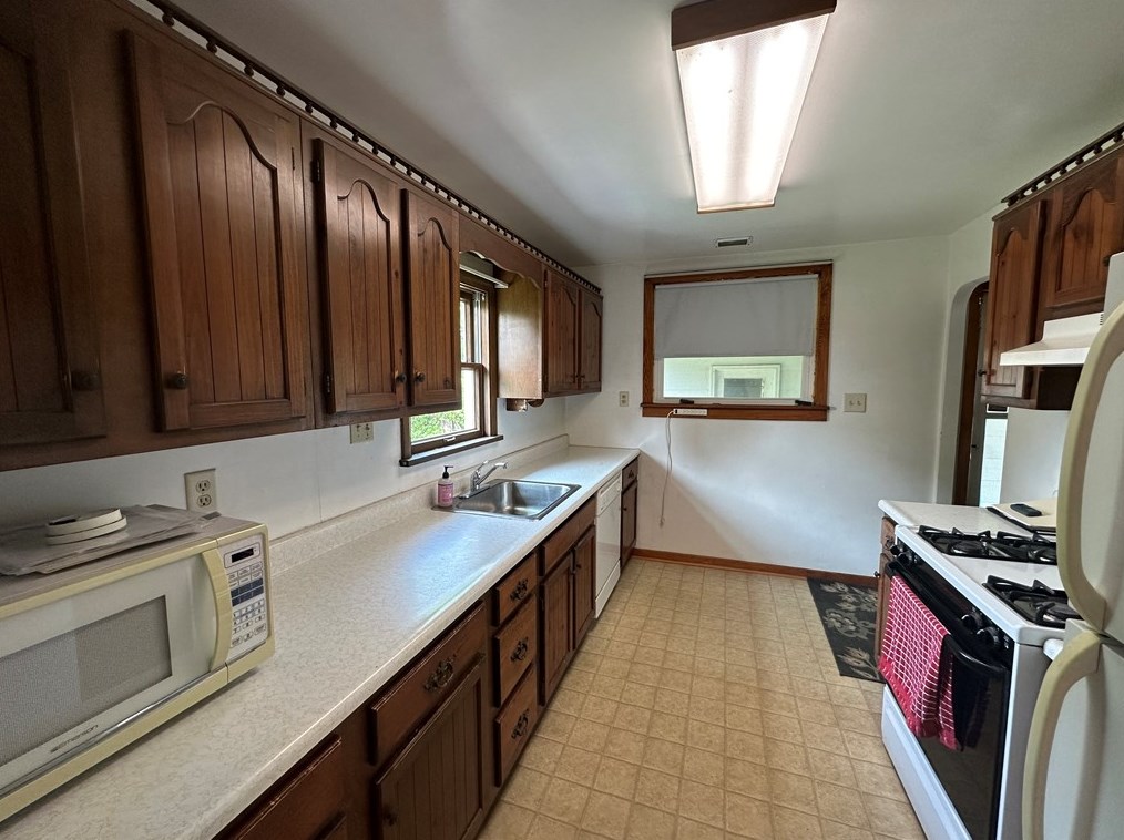 1663 Wilson Ave, Indiana, PA 15701-2431