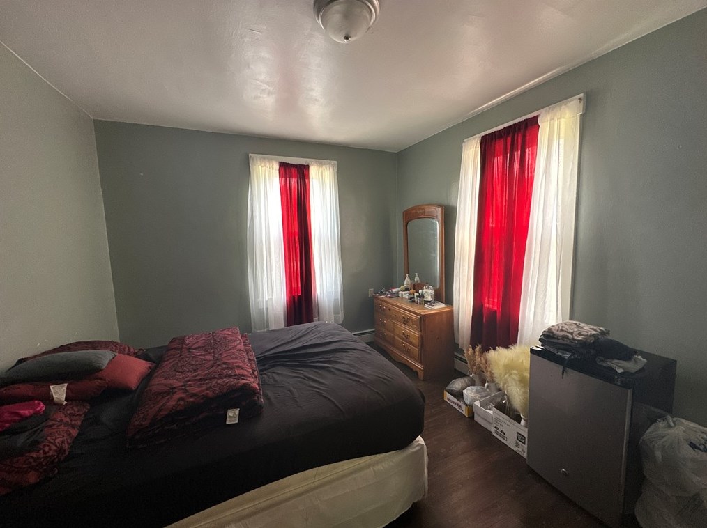 548 Valley Rd, Ambridge, PA 15003