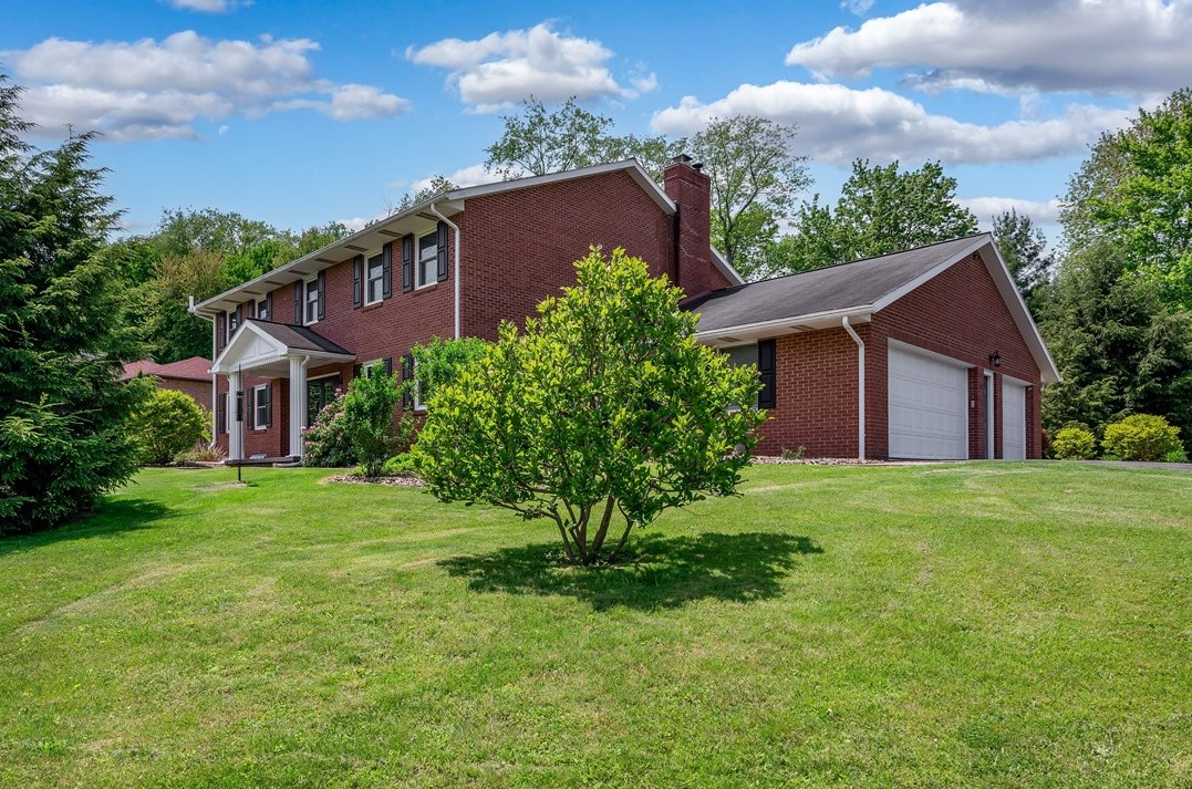 102 Seminole Trail, Butler, PA 16001