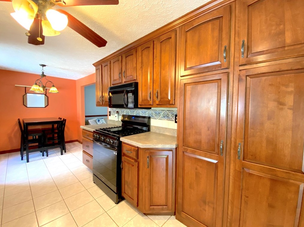 229 Partridge Dr, Greensburg PA  15601-4725 exterior
