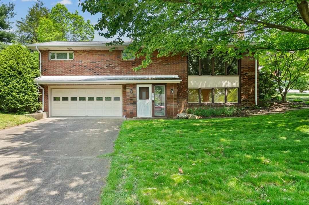 301 College Park Rd, Allison Park, PA 15101