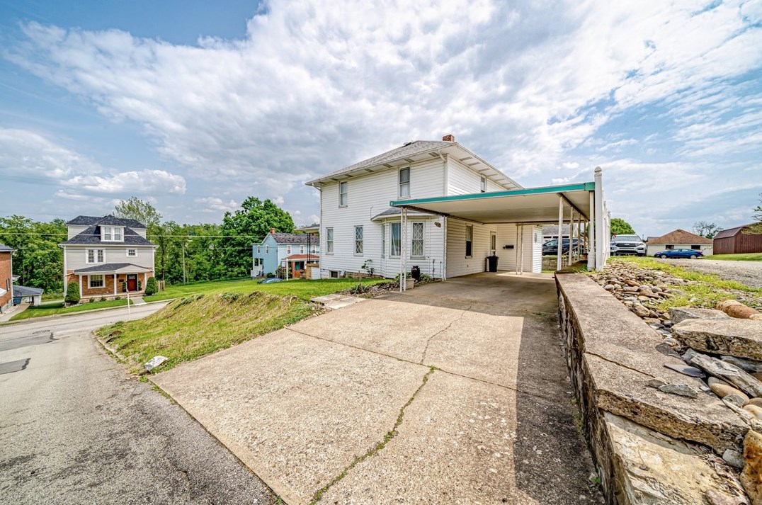 116 Center Ave, Mount Pleasant, PA 15666