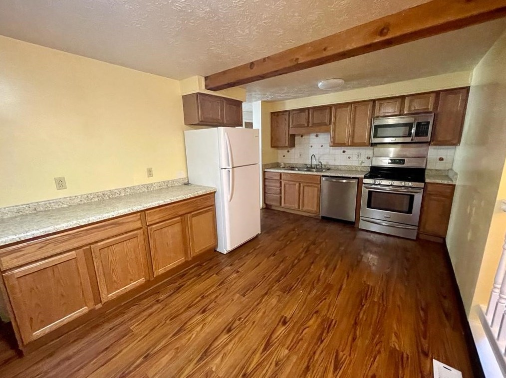 3078 Piney Bluff Dr, Library, PA 15129