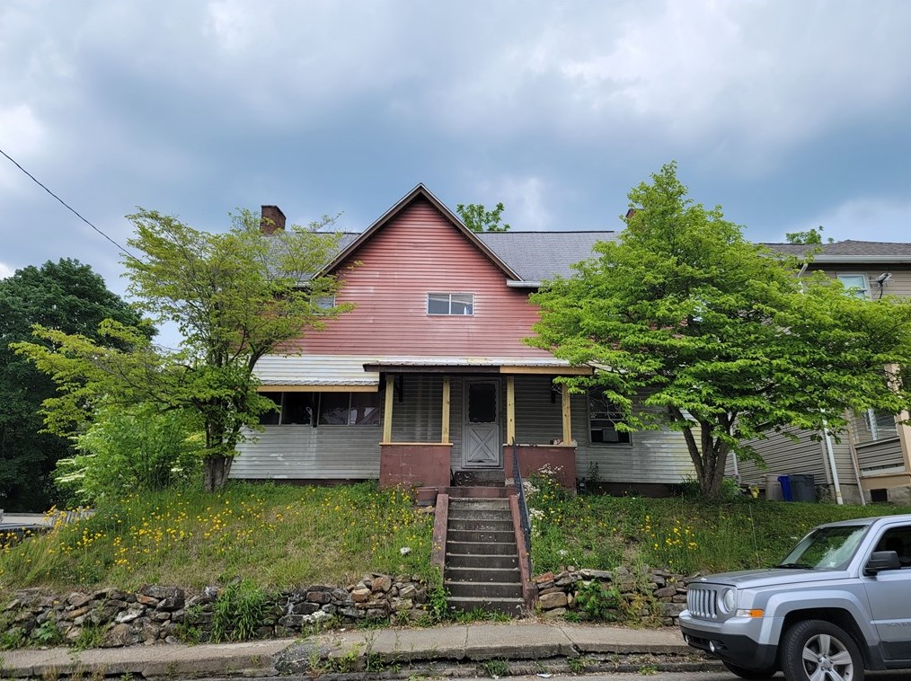 518 W Penn St, Butler, PA 16001