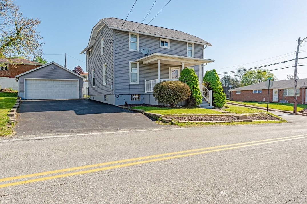 401 Baughman Ave, Jeannette, PA 15644