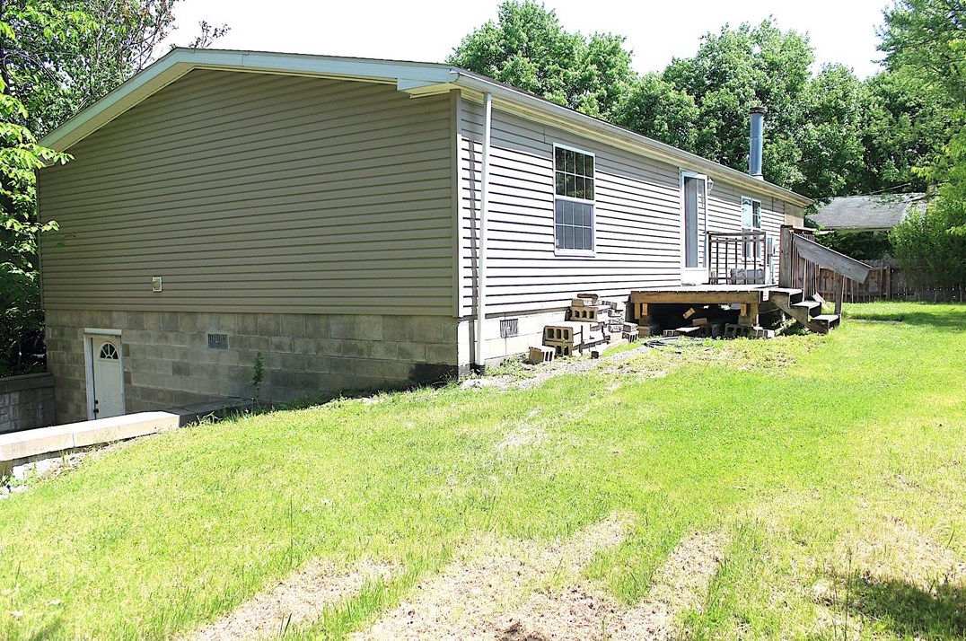 125 Oregon Ave, Vandergrift, PA 15690