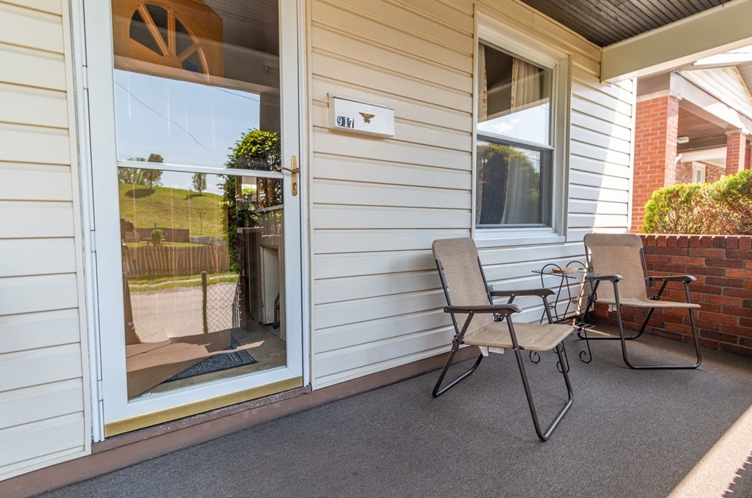 917 Vermont Ave, Glassport, PA 15045