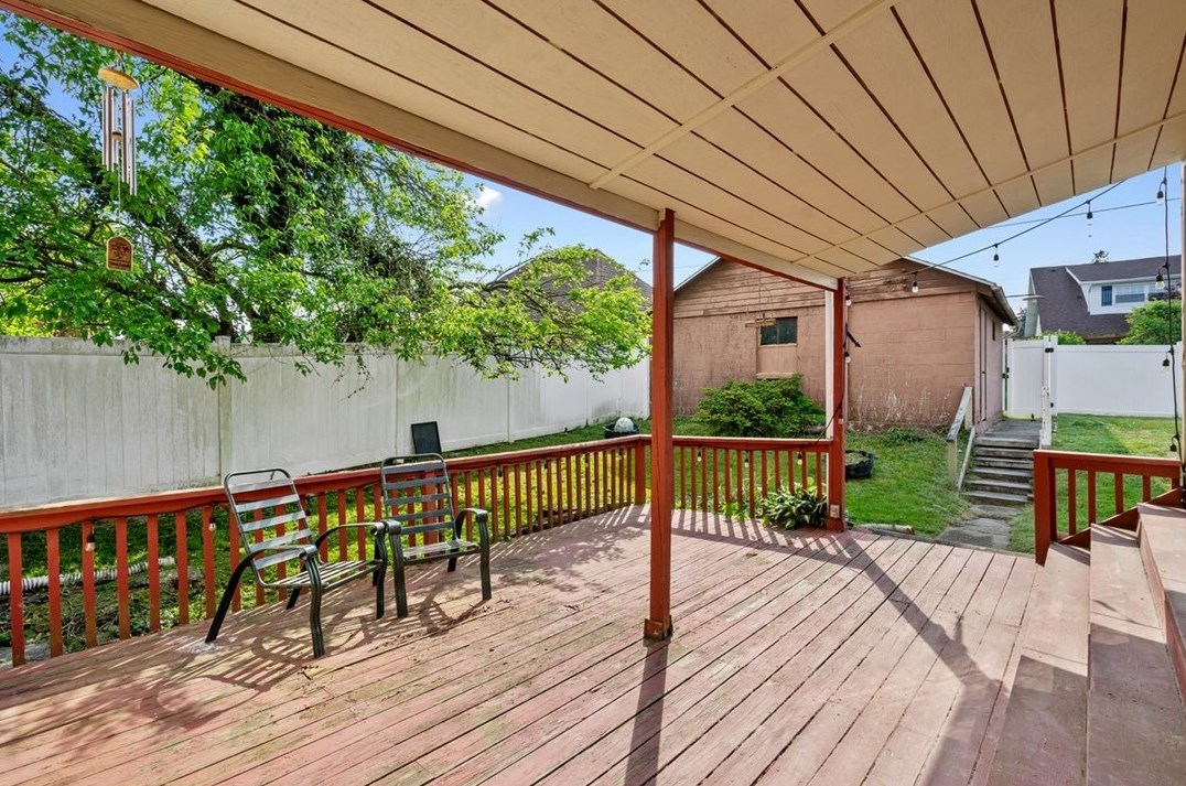 112 Arlington Ave, North Versailles PA 15137-1908 exterior