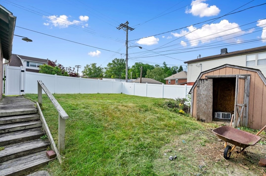 112 Arlington Ave, North Versailles PA 15137-1908 exterior