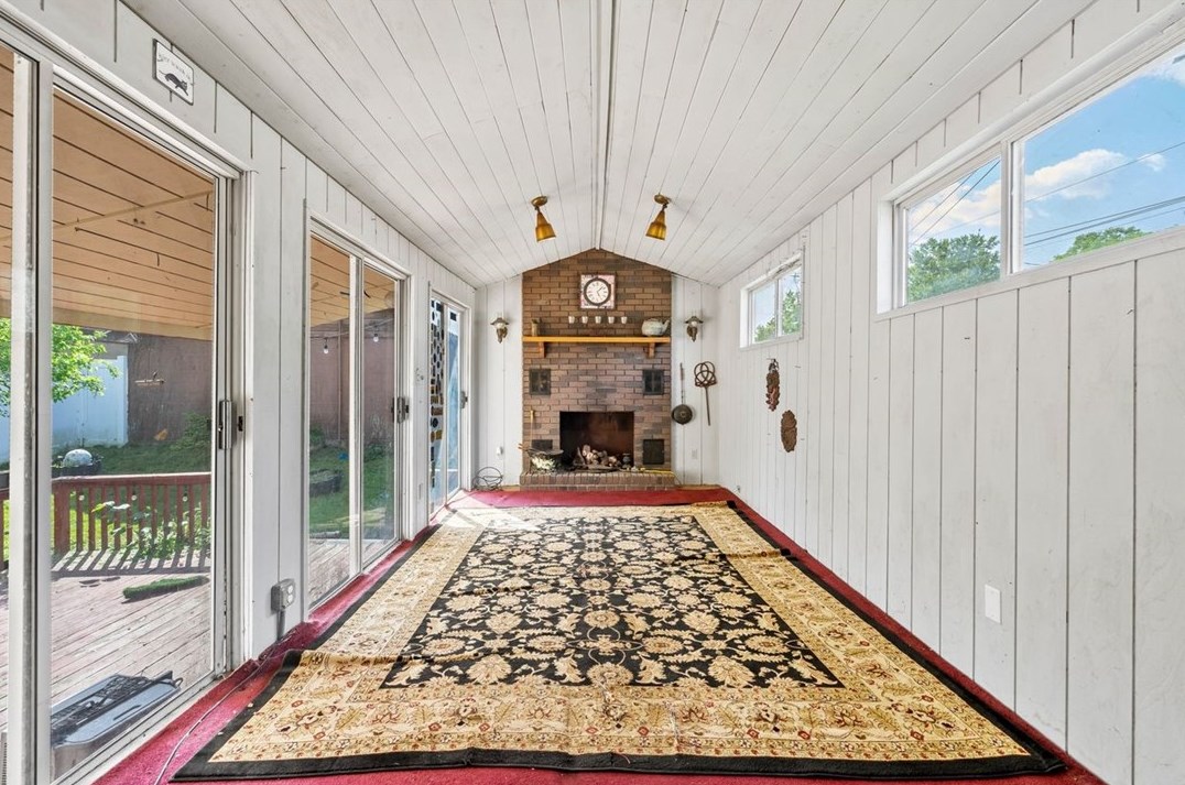 112 Arlington Ave, North Versailles PA 15137-1908 exterior