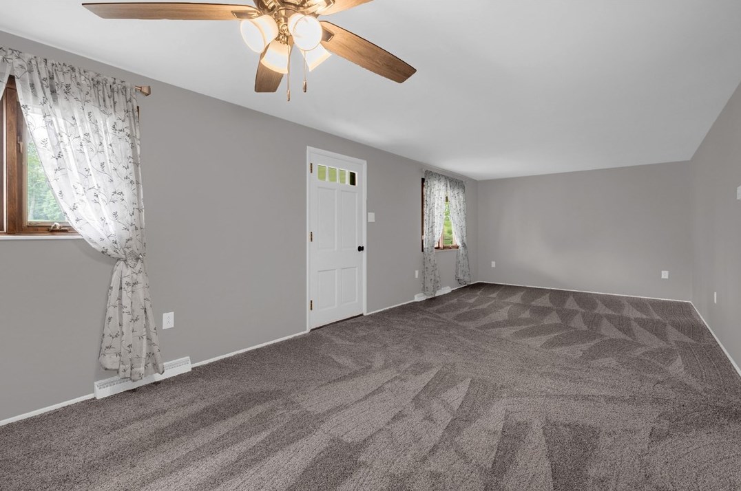 105 Warrencliff Dr, Monaca, PA 15061