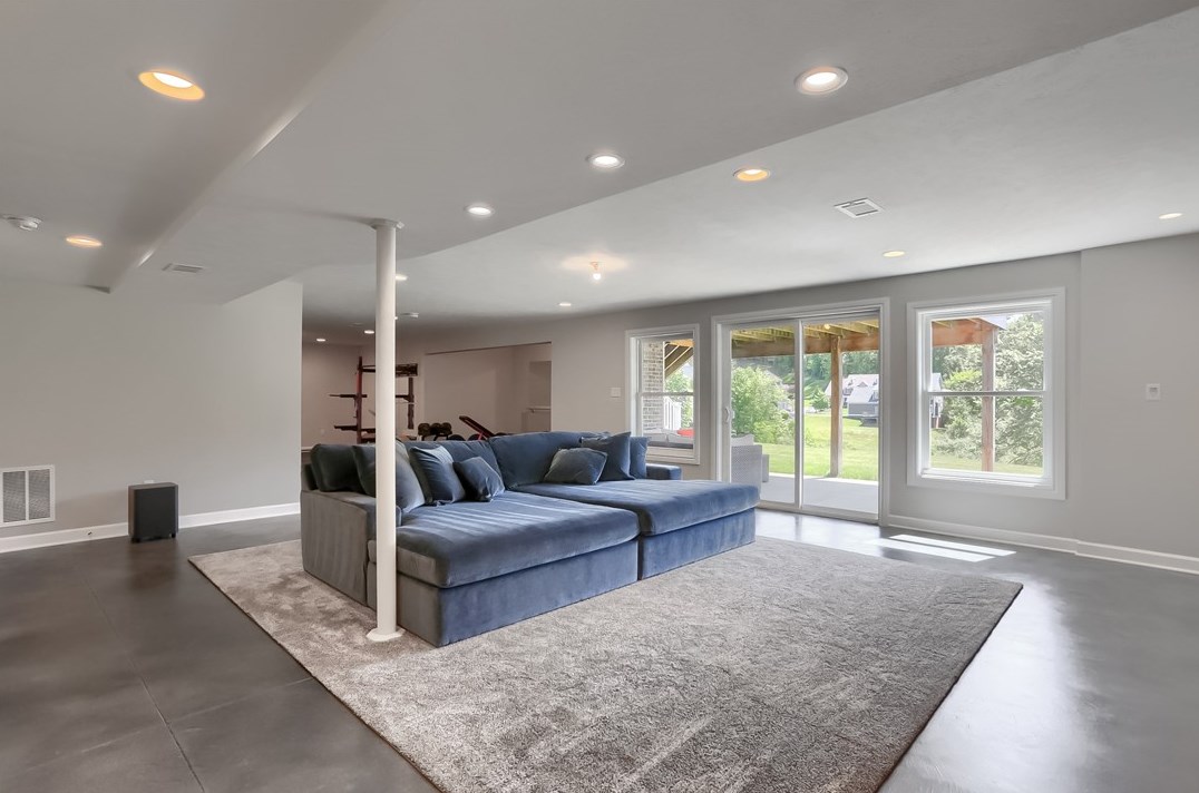 237 Tamarack Dr, Seven Fields PA  16046 exterior
