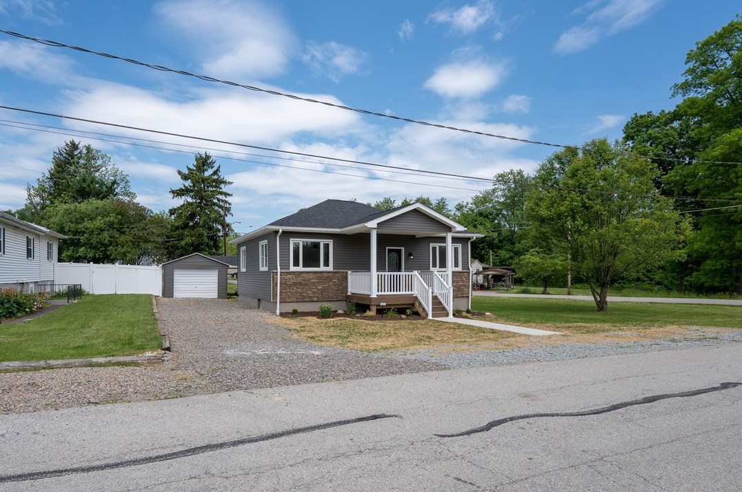 829 28th St, Blairsville, PA 15717