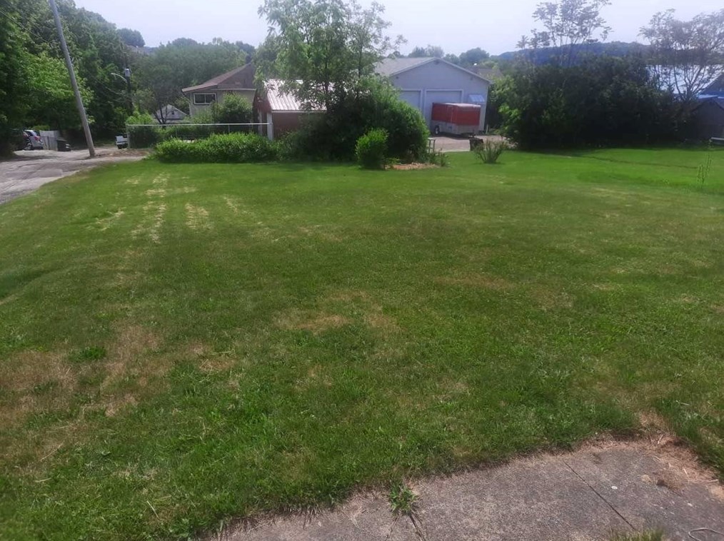 1146 Strawn, New Kensington, PA 15068